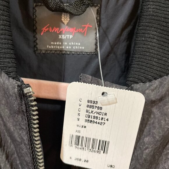 NWT $368 Free People Movement Tricked Out Trek Lightweight Puffer Jacket Grey - Picture 12 of 16